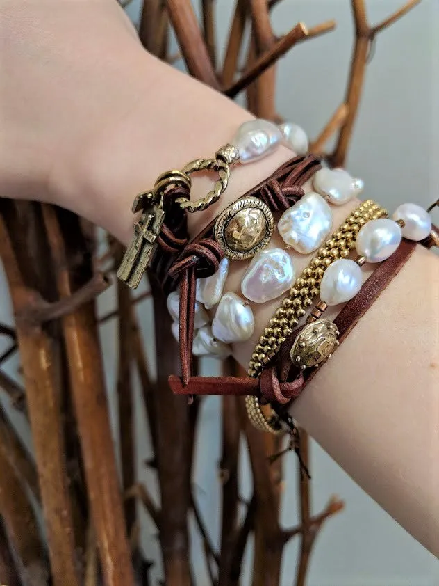 Boho Natural Baroque Pearl Leather Wrap Bracelet