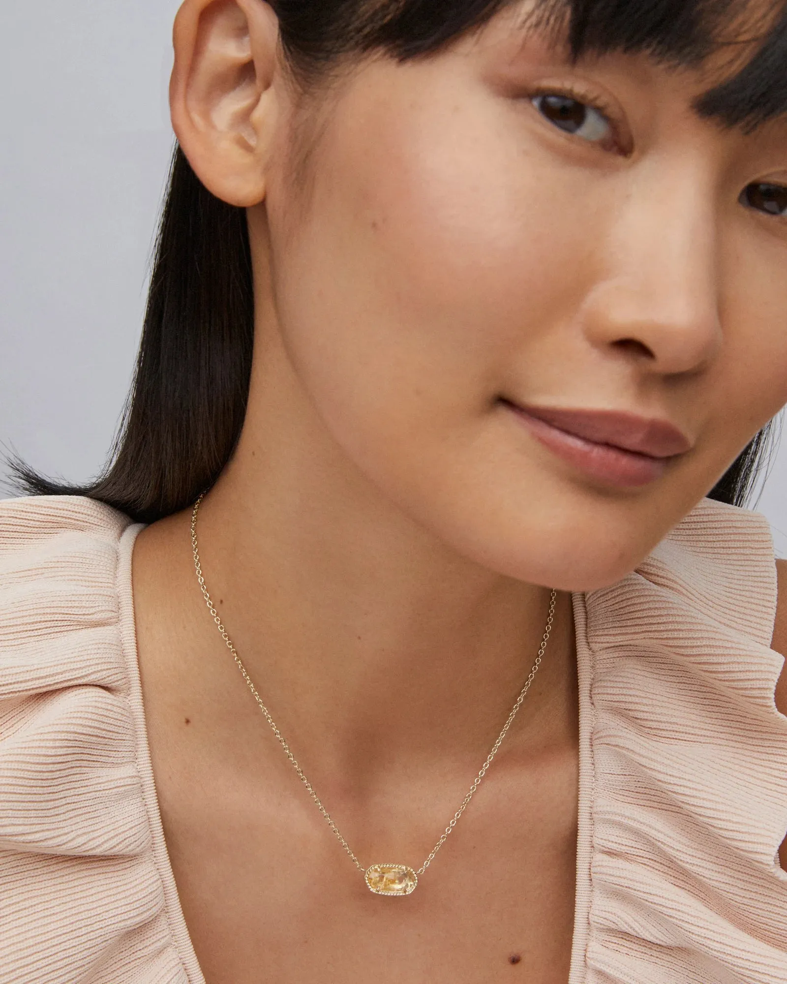 Kendra Scott Elisa Short Pendant Necklace in Gold Orange Citrine Quartz