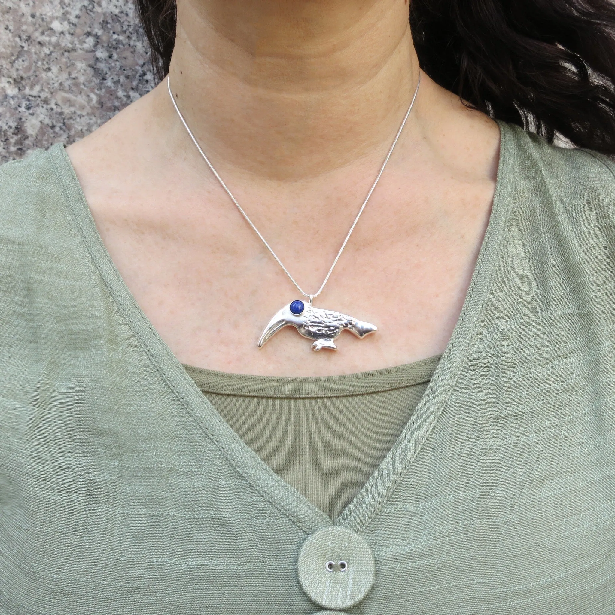 Sterling Silver Toucan Lapis Lazuli Cabochon Pendant Necklace 18L